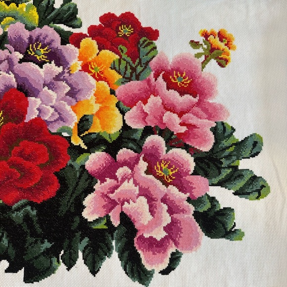 Original Hand-Embroidered Floral Tapestry - Picture 2 of 11